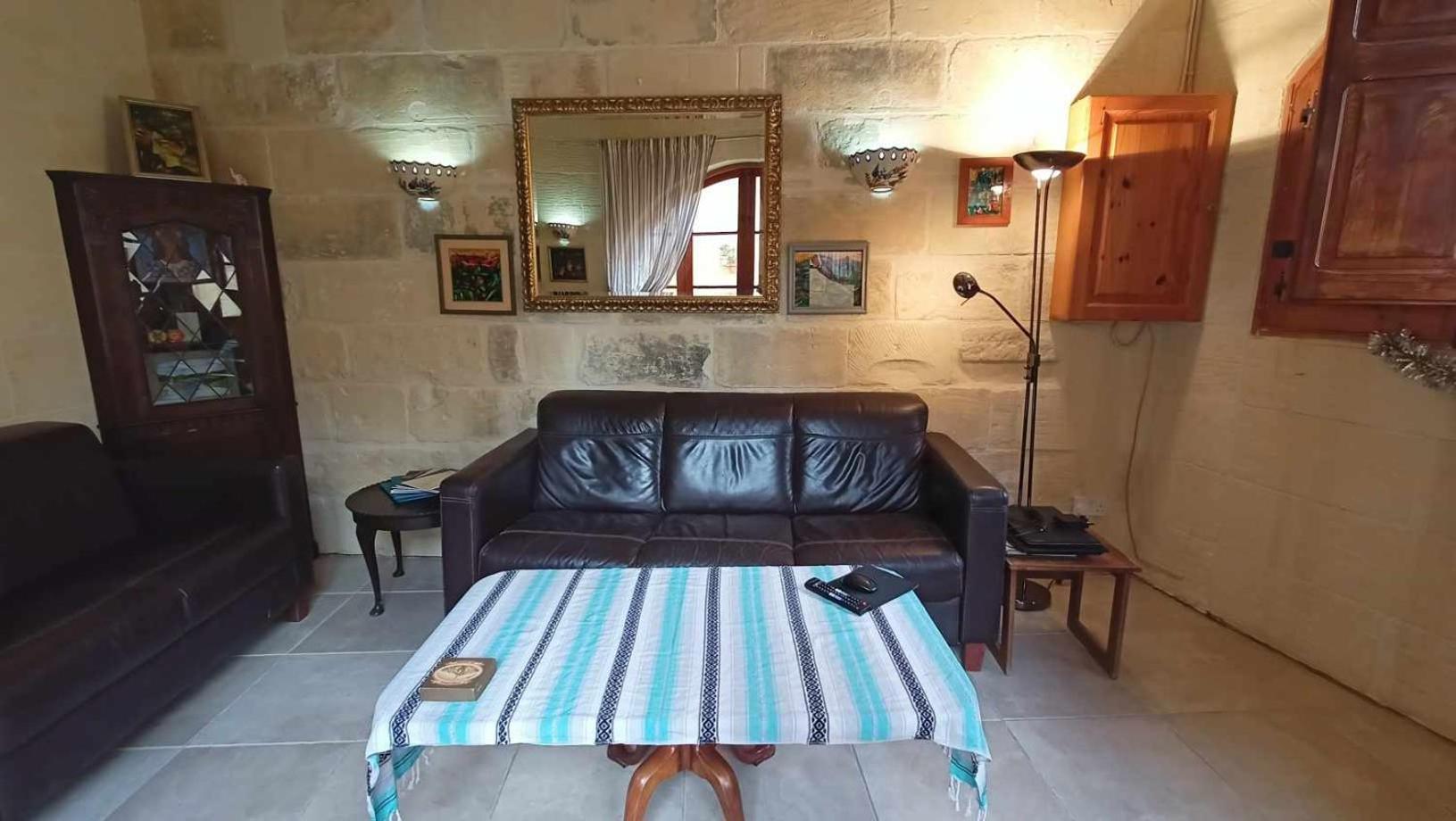Arthome - Guest Rooms Għarb Exterior foto